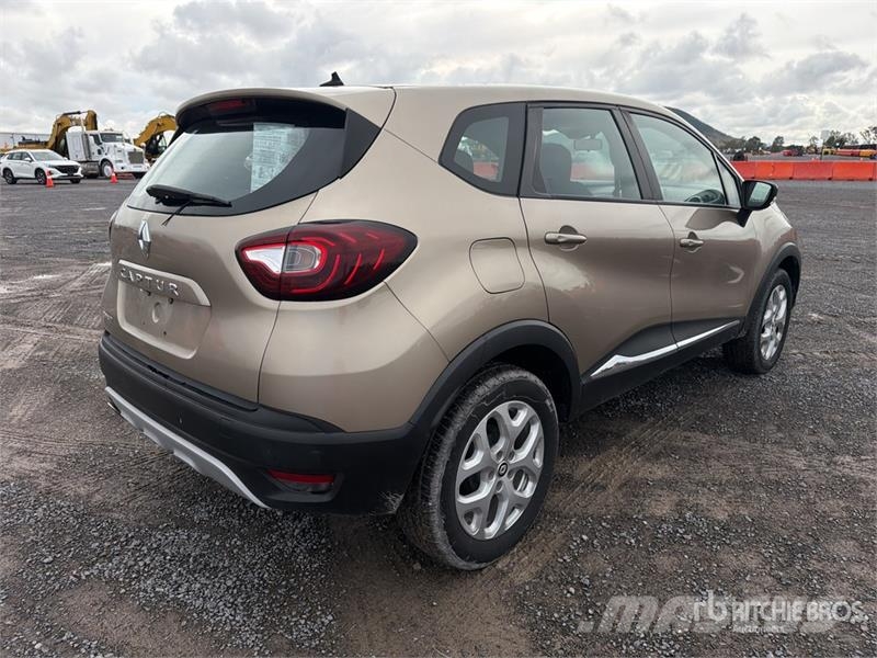 Renault Captur 2WD Camioneta / SUV Automobili