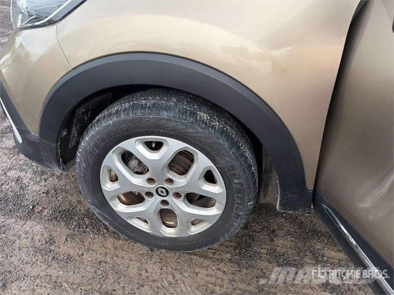 Renault Captur 2WD Camioneta / SUV Automobili
