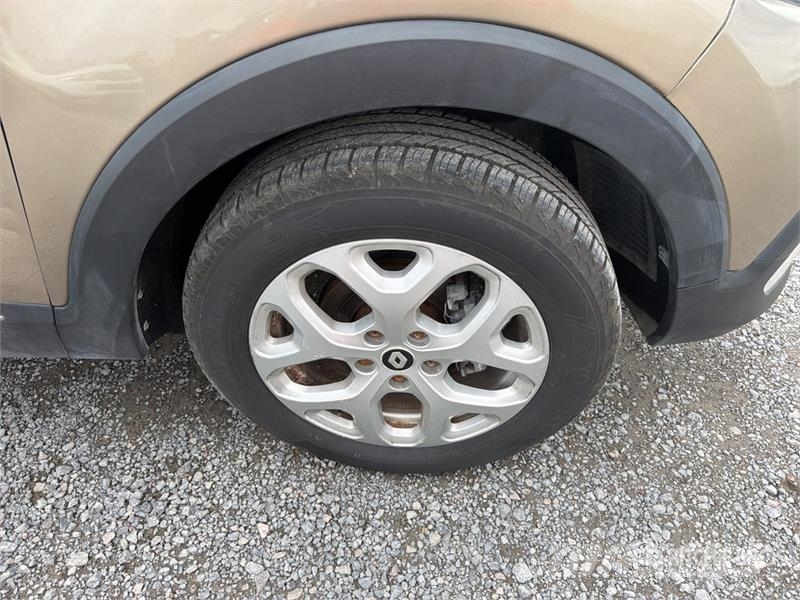 Renault Captur 2WD Camioneta / SUV Automobili