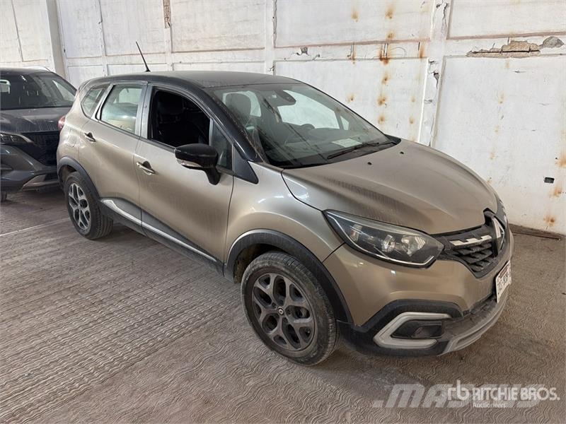Renault Captur Camioneta / SUV Automobili