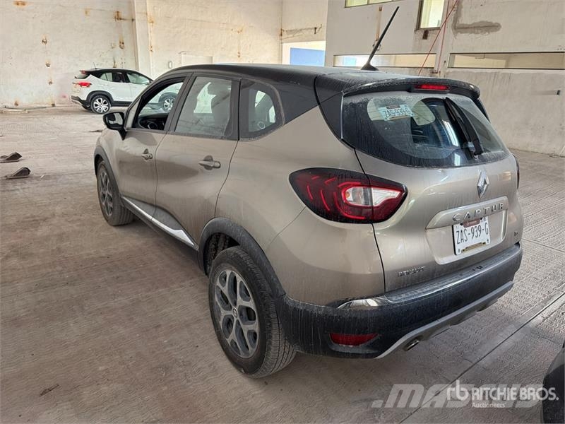 Renault Captur Camioneta / SUV Automobili