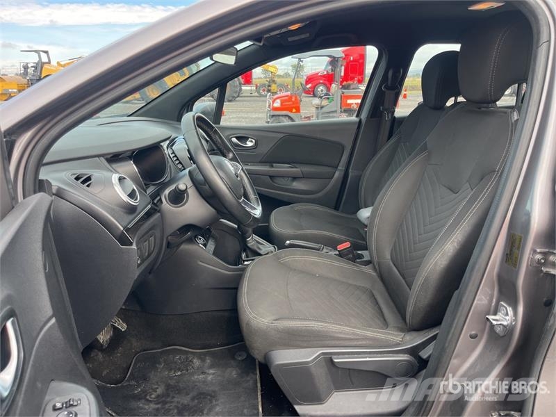 Renault Captur TCe Camioneta / SUV Automobili
