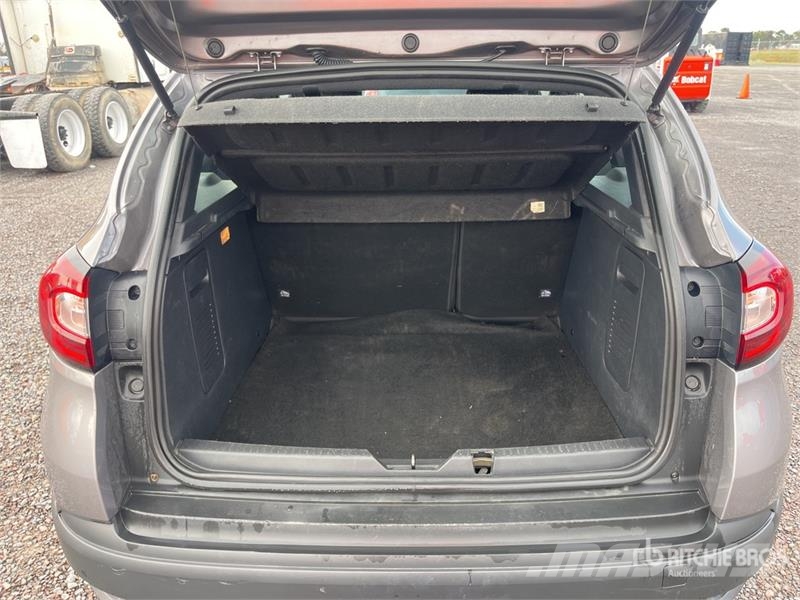 Renault Captur TCe Camioneta / SUV Automobili