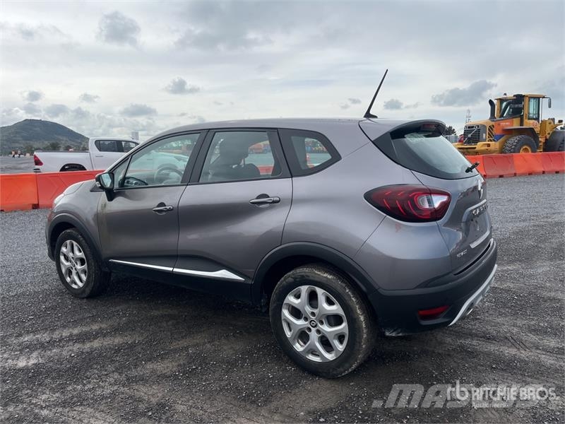 Renault Captur TCe Camioneta / SUV Automobili