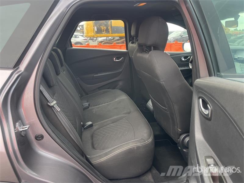 Renault Captur TCe Camioneta / SUV Automobili