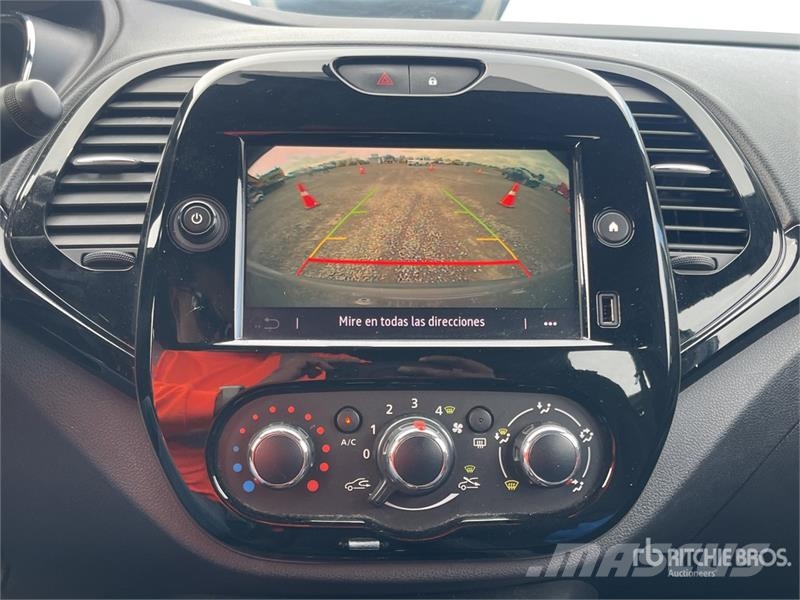 Renault Captur TCe Camioneta / SUV Automobili
