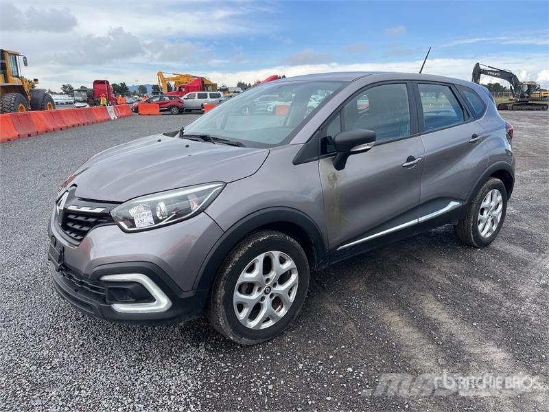 Renault Captur TCe Camioneta / SUV Automobili