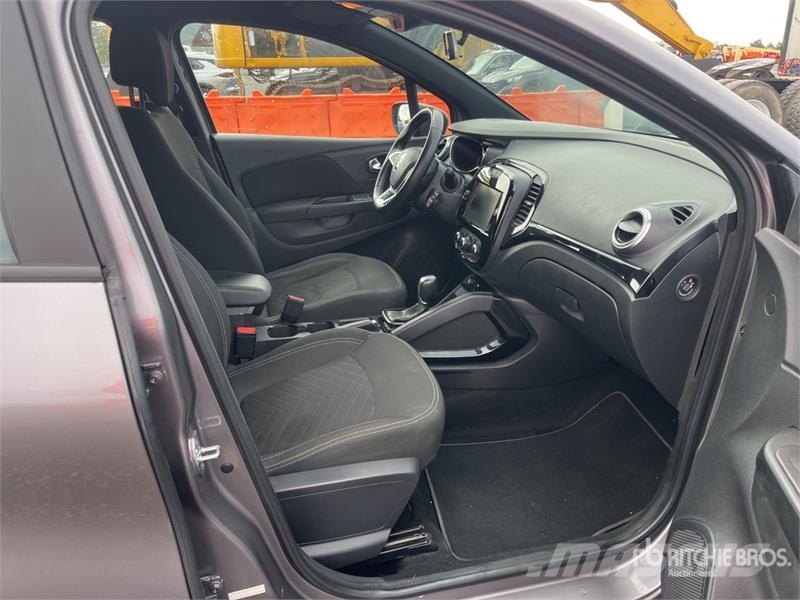 Renault Captur TCe Camioneta / SUV Automobili