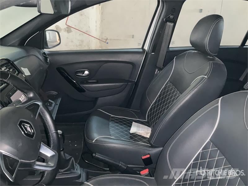 Renault Logan Automovil / Automobile Sõiduautod