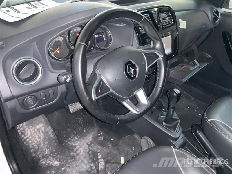 Renault Logan Automovil / Automobile Sõiduautod