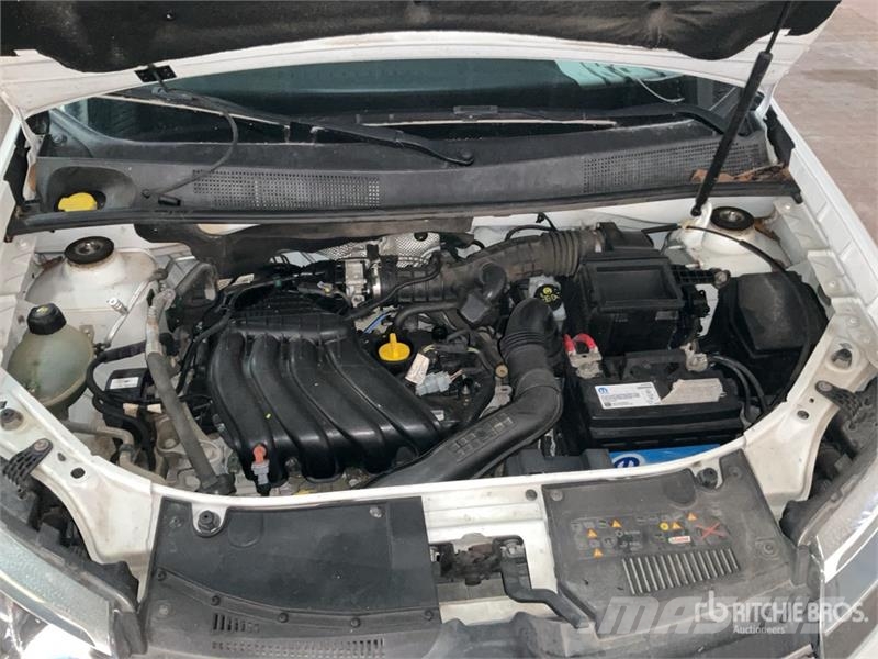 Renault Logan Automovil / Automobile Sõiduautod