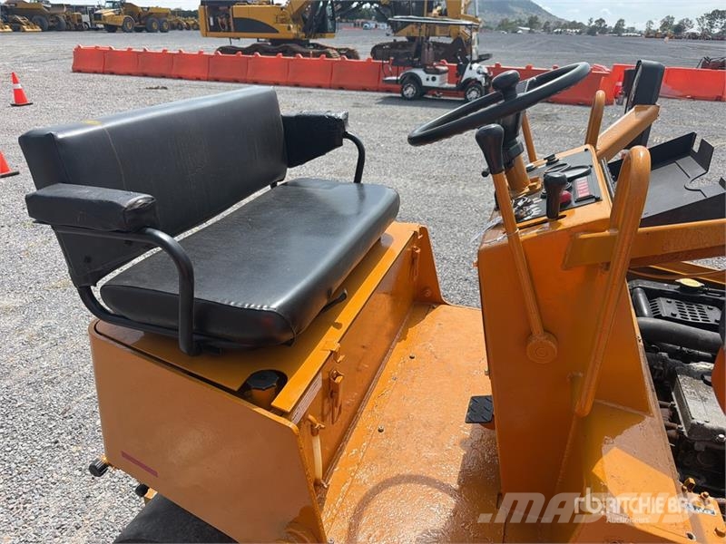 Sakai TS160 7 Wheel Rodillo Neumatico / Pneumatic Roller Rodillos sobre neumáticos