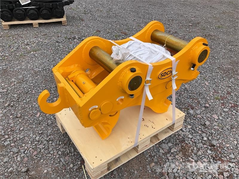 SDCH -08Q Quick Coupler - Fits 19 - 24 ton Excavat Conectores rápidos