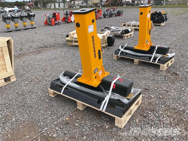 SDCH 530 Martillo Hidraulico para Minicargador (Si Hammers / Breakers