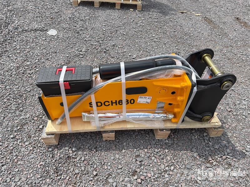 SDCH 680 Martillo Hidraulico (Sin Usar) / Hydrauli Hammers / Breakers