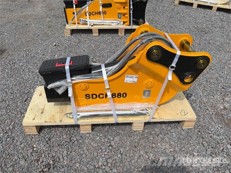 SDCH 680 Martillo Hidraulico (Sin Usar) / Backhoe Hammers / Breakers