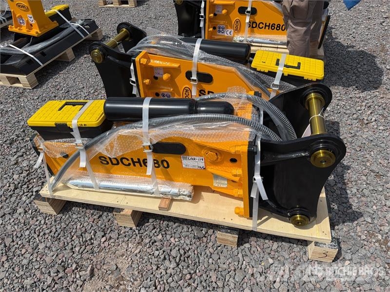 SDCH 680 Martillo Hidraulico (Sin Usar) / Hydrauli Hammers / Breakers