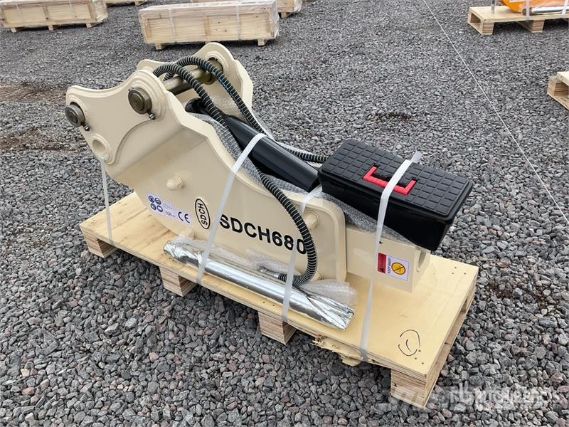 SDCH 680 Martillo Hidraulico (Sin Usar) / Backhoe Hammers / Breakers