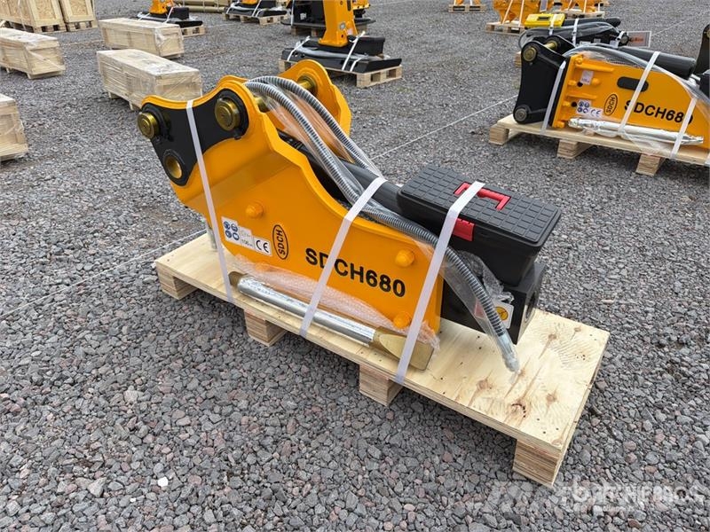 SDCH 680 Martillo Hidraulico (Sin Usar) / Backhoe Hammers / Breakers