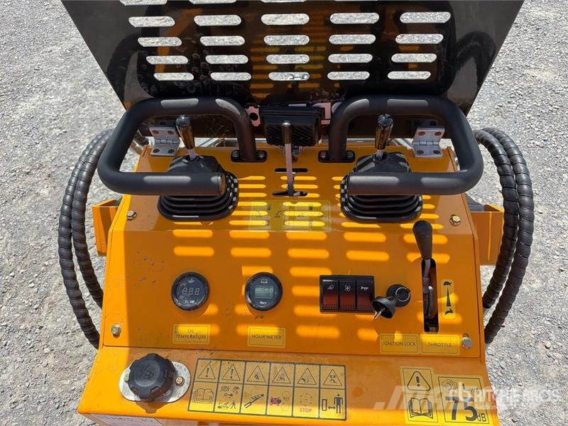 SDLOOL 323TDZ Mini Minicargador (Sin Usar) / Skid  لوادر انزلاقية التوجيه