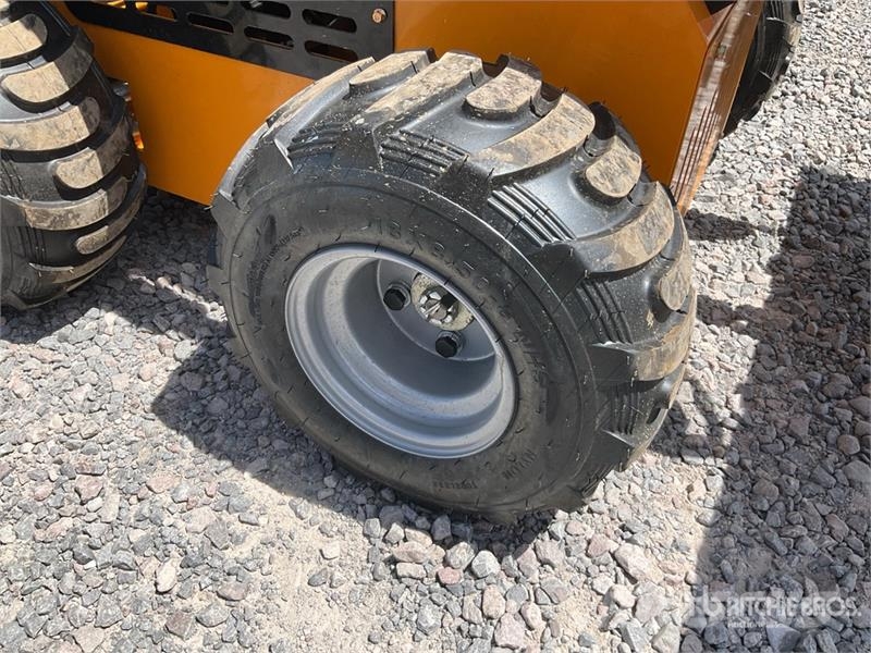  SDLOOL 323TZD Mini Minicargador (Sin Usar) / Skid  لوادر انزلاقية التوجيه