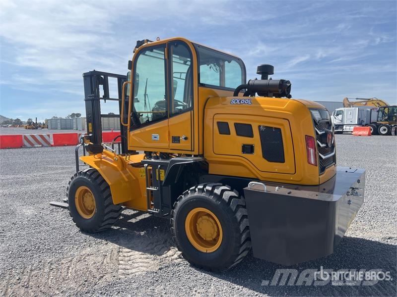 SDLOOL 35 7700 lb 4x4 Montacargas Todo Terreno (Si Maastikutõstukid