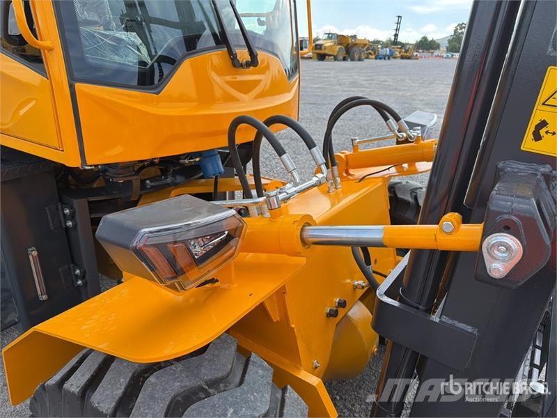 SDLOOL 35 7700 lb 4x4 Montacargas Todo Terreno (Si Terenski viličar