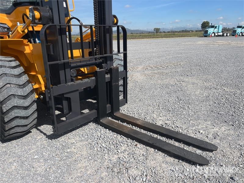 SDLOOL 35 7700 lb 4x4 Montacargas Todo Terreno (Si Maastikutõstukid
