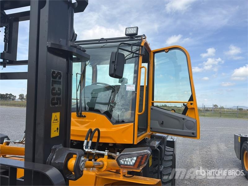  SDLOOL 35 7700 lb 4x4 Montacargas Todo Terreno (Si Terenski viličar