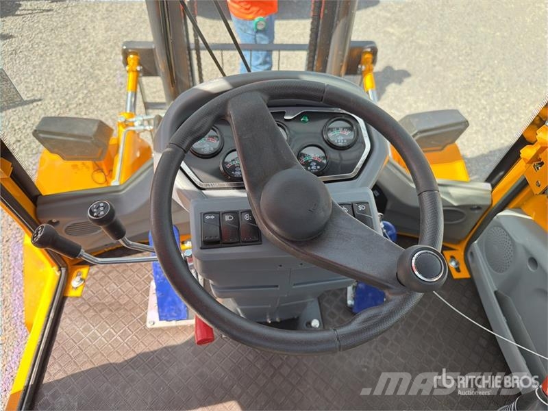 SDLOOL 35 7700 lb 4x4 Montacargas Todo Terreno (Si Terenski viličar