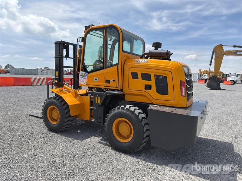 SDLOOL 35 7700 lb 4x4 Montacargas Todo Terreno (Si Terenski viličar