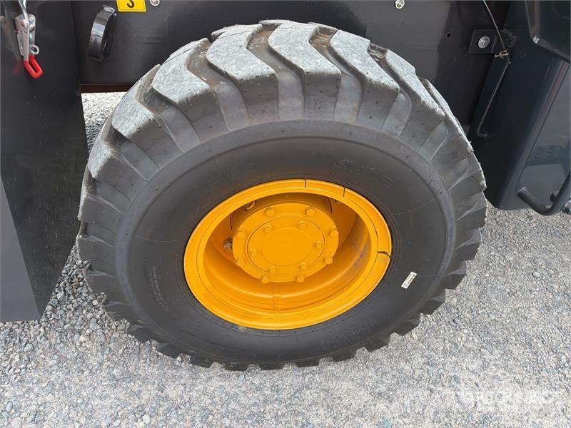 SDLOOL 35 7700 lb 4x4 Montacargas Todo Terreno (Si Terenski viličar
