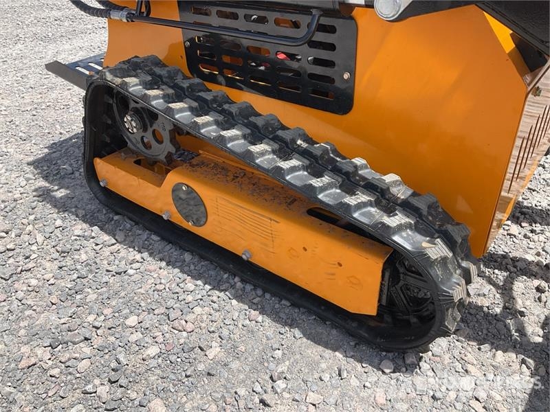 SDLOOL 360TD Mini Minicargador (Sin Usar) / Compac لوادر انزلاقية التوجيه