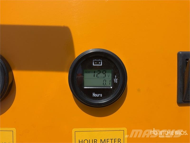  SDLOOL 360TD Mini Minicargador (Sin Usar) / Compac لوادر انزلاقية التوجيه
