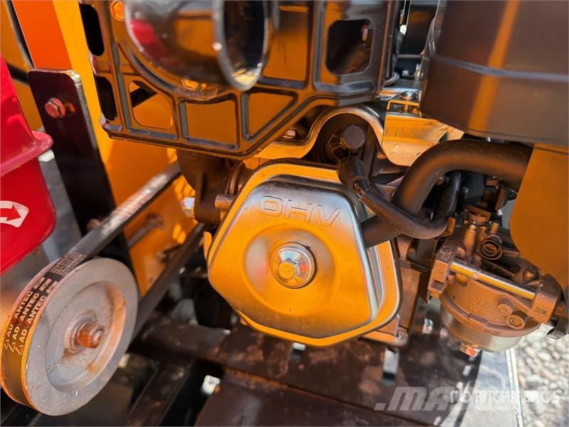  SDLOOL J1500 Mini Crawler Mini Volteo sobre Orugas عربات نقل قلابة للمواقع