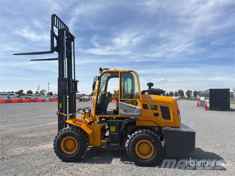 SDLOOL SL-35 7700 lb 4x4 Montacargas Todo Terreno Terenski viličar