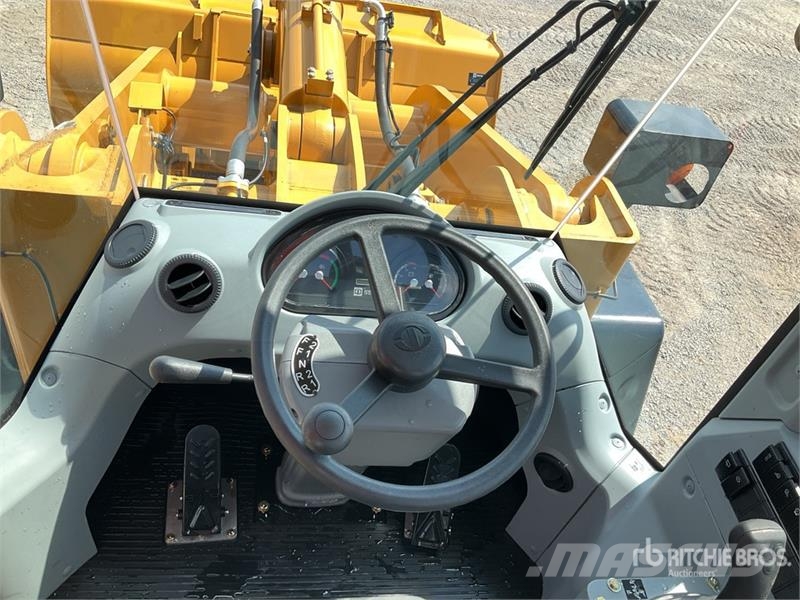 SEM 655D Rataslaadurid