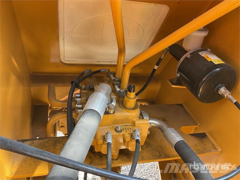 SEM 655D Rataslaadurid