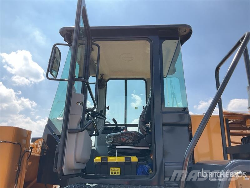 SEM 655D Rataslaadurid