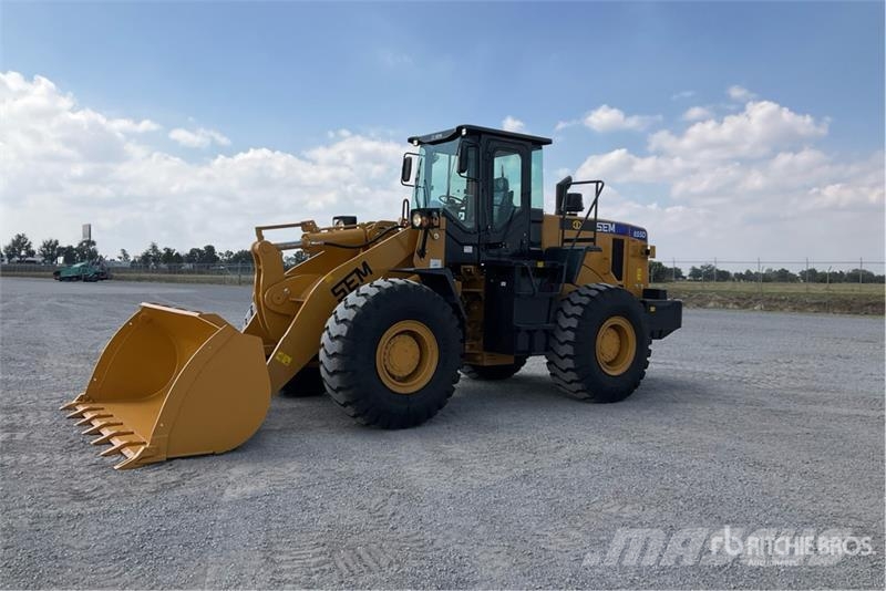 SEM 655D Rataslaadurid