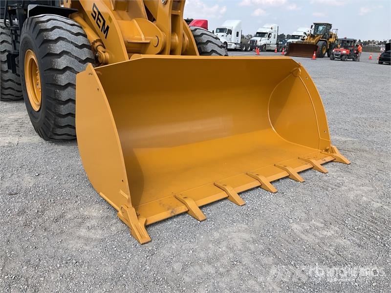 SEM 655D Rataslaadurid