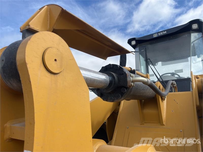 SEM 655F Cargador sobre Neumaticos / Wheel Loader Pyöräkuormaajat