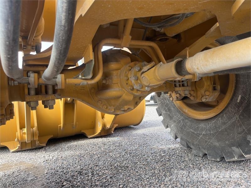 SEM 655F Cargador sobre Neumaticos / Wheel Loader Pyöräkuormaajat