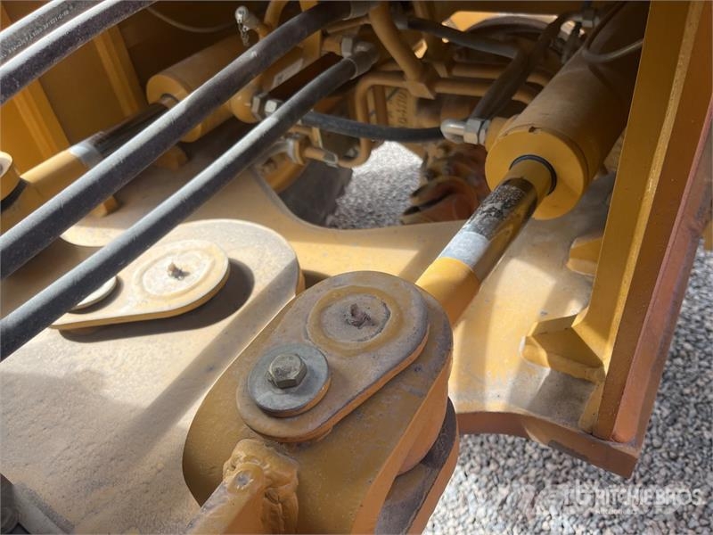 SEM 655F Cargador sobre Neumaticos / Wheel Loader Pyöräkuormaajat