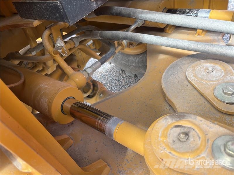 SEM 655F Cargador sobre Neumaticos / Wheel Loader Pyöräkuormaajat