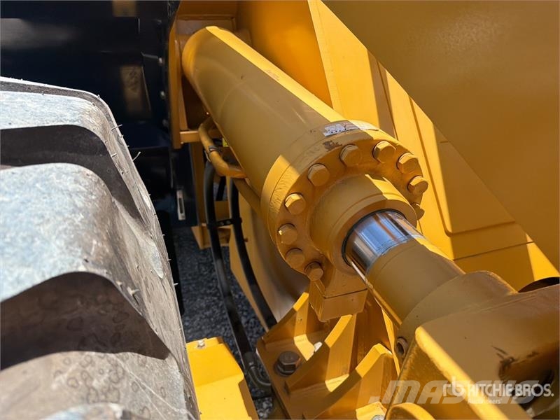 SEM 656F Cargador sobre Neumaticos (Sin Usar) / Wheel  Колесни товарачи