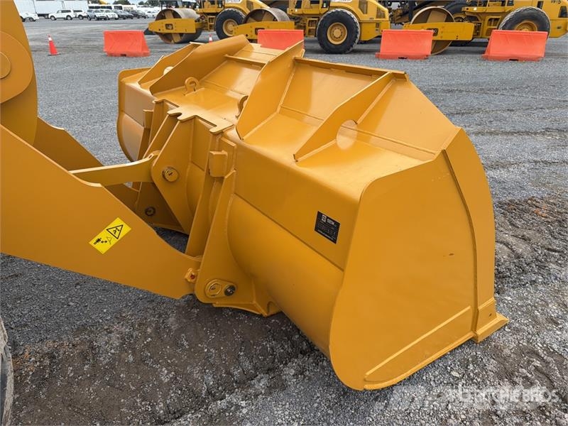 SEM 656F Cargador sobre Neumaticos (Sin Usar) / Wheel  Колесни товарачи