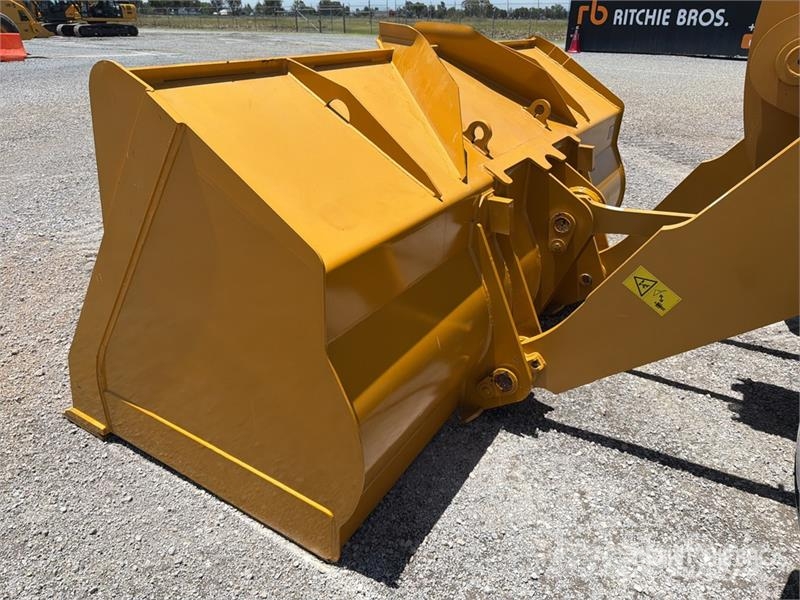 SEM 656F Cargador sobre Neumaticos (Sin Usar) / Wheel  Колесни товарачи