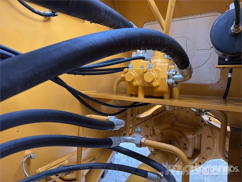 SEM 656F Cargador sobre Neumaticos (Sin Usar) / Wheel  Колесни товарачи