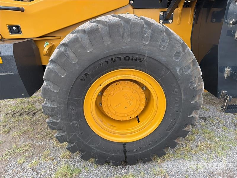 SEM 656F Cargador sobre Neumaticos (Sin Usar) / Wheel  Колесни товарачи